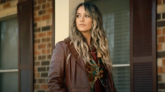 Lainey Wilson - Things A Man Oughta Know